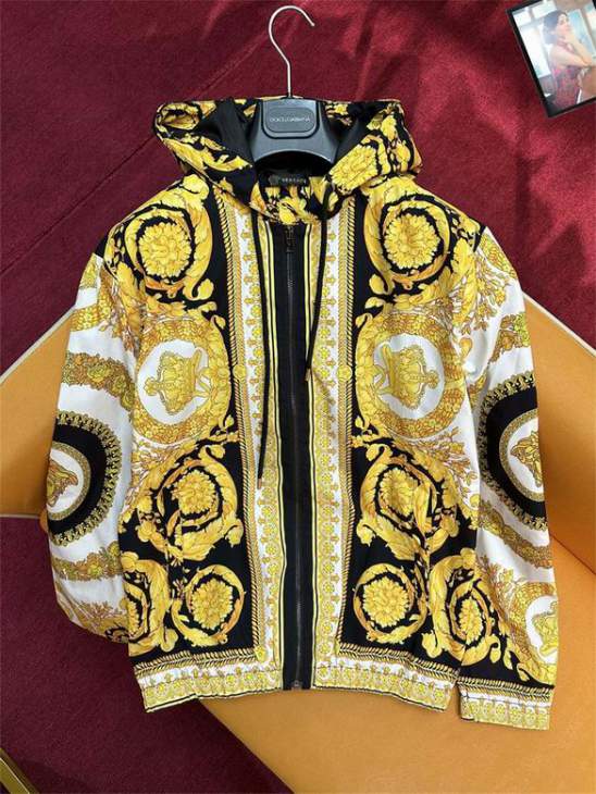 Picture of Versace Jackets _SKUVersaceM-3XL12yn6929880